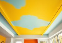 Kolorowy sufit zamiast bieli – jak dobrać barwę, by optycznie zmienić przestrzeń i uniknąć błędów